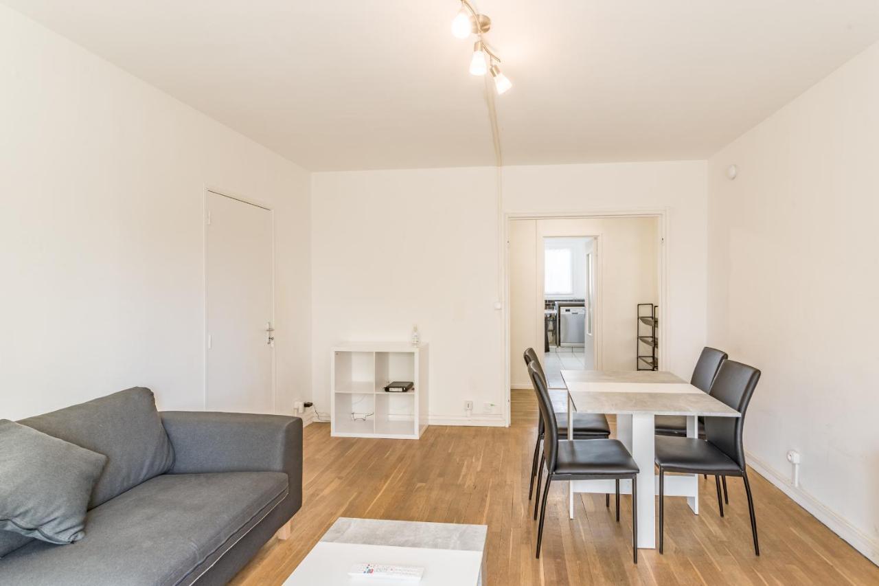 Spacieux Appartement - 6 Personnes - Parking Gratuit Saint-André-les-Vergers Esterno foto