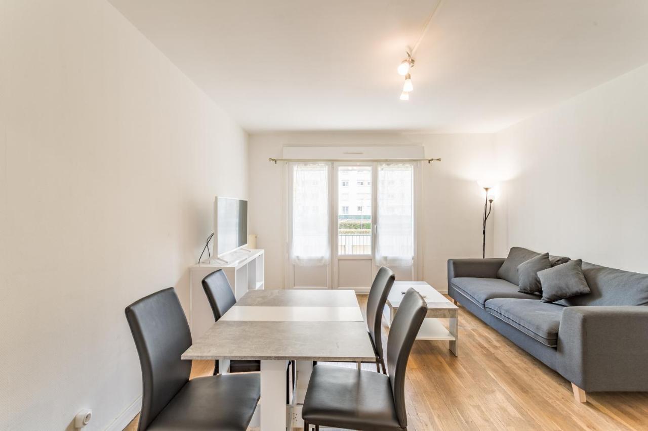 Spacieux Appartement - 6 Personnes - Parking Gratuit Saint-André-les-Vergers Esterno foto