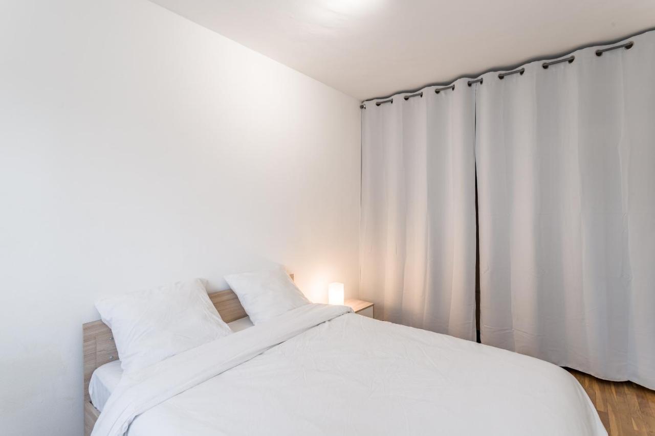 Spacieux Appartement - 6 Personnes - Parking Gratuit Saint-André-les-Vergers Esterno foto