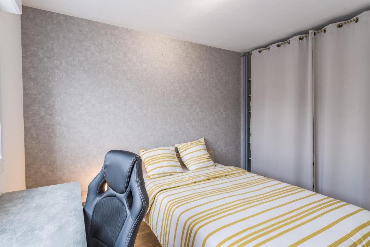 Spacieux Appartement - 6 Personnes - Parking Gratuit Saint-André-les-Vergers Esterno foto
