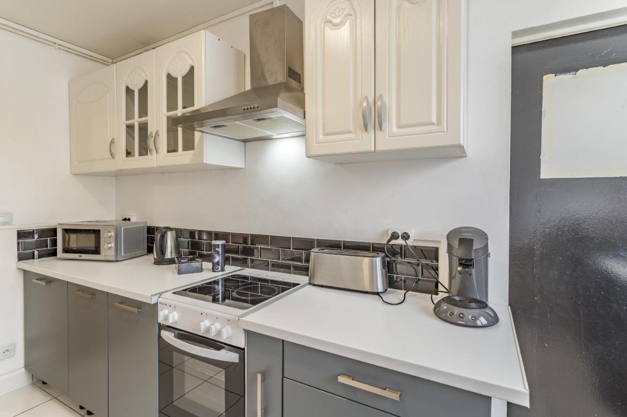 Spacieux Appartement - 6 Personnes - Parking Gratuit Saint-André-les-Vergers Esterno foto
